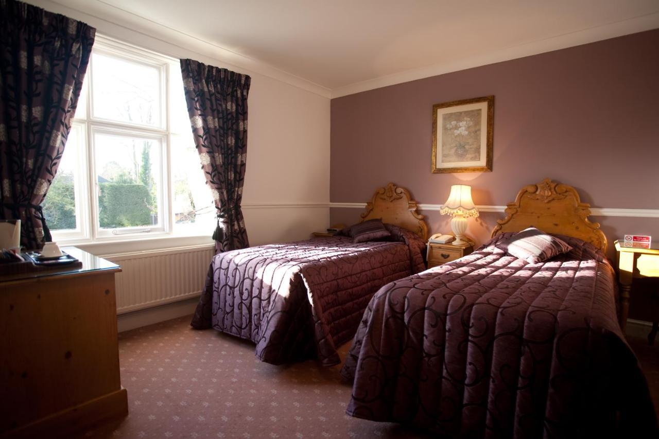 Fines Bayliwick Hotel Bracknell Zewnętrze zdjęcie