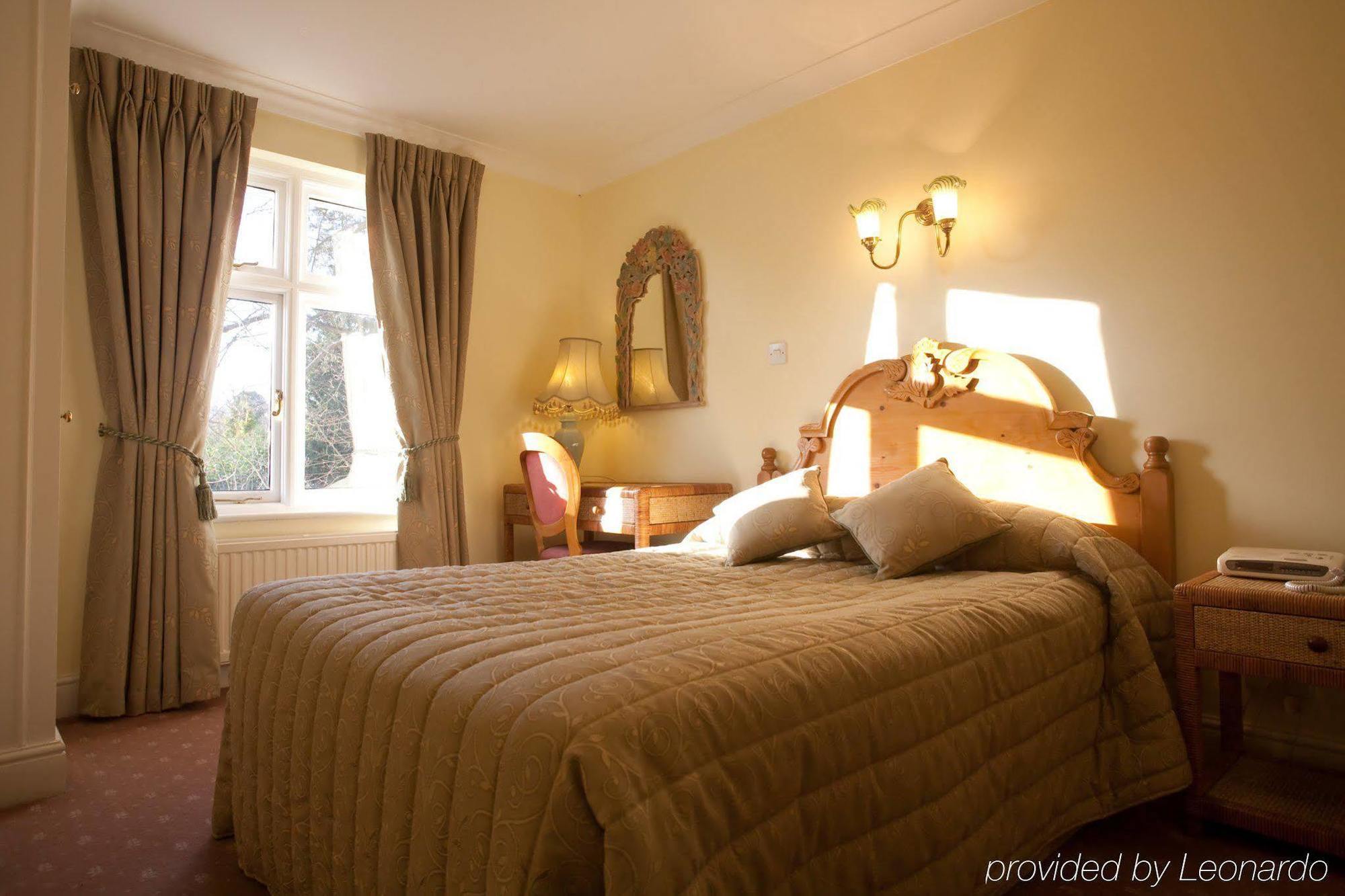 Fines Bayliwick Hotel Bracknell Zewnętrze zdjęcie