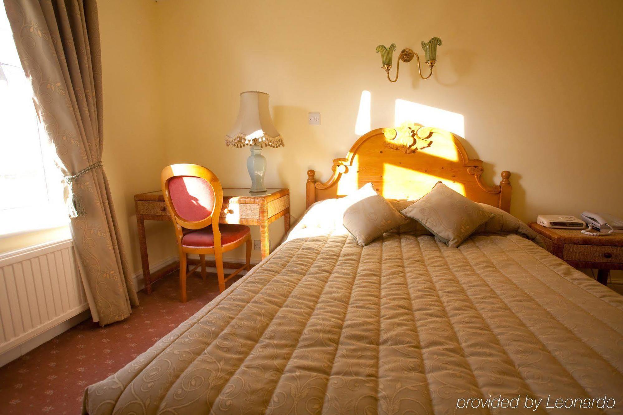 Fines Bayliwick Hotel Bracknell Zewnętrze zdjęcie