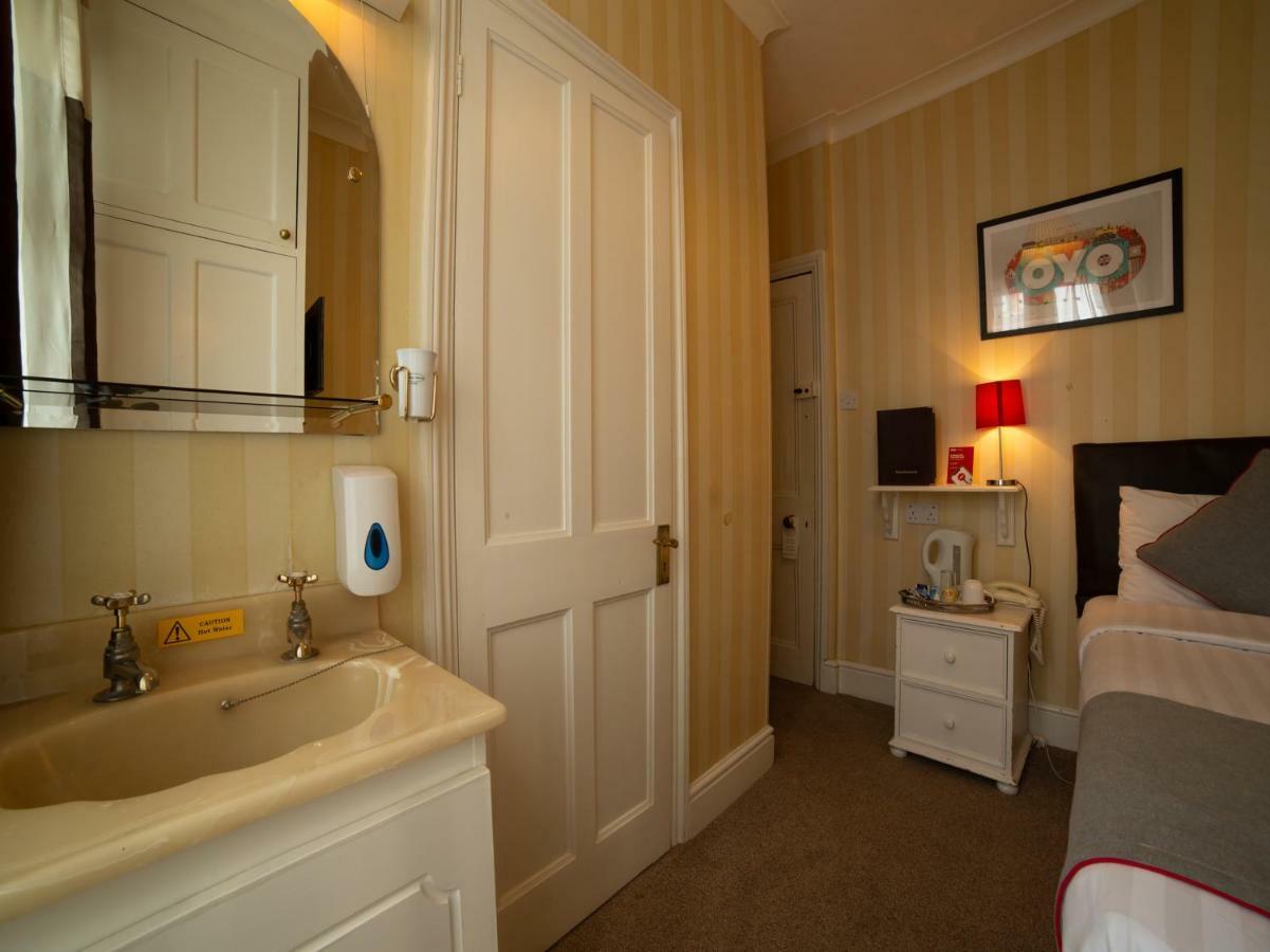 Fines Bayliwick Hotel Bracknell Zewnętrze zdjęcie