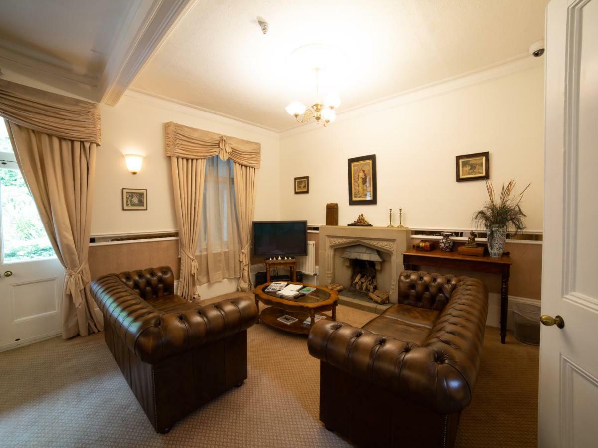 Fines Bayliwick Hotel Bracknell Zewnętrze zdjęcie