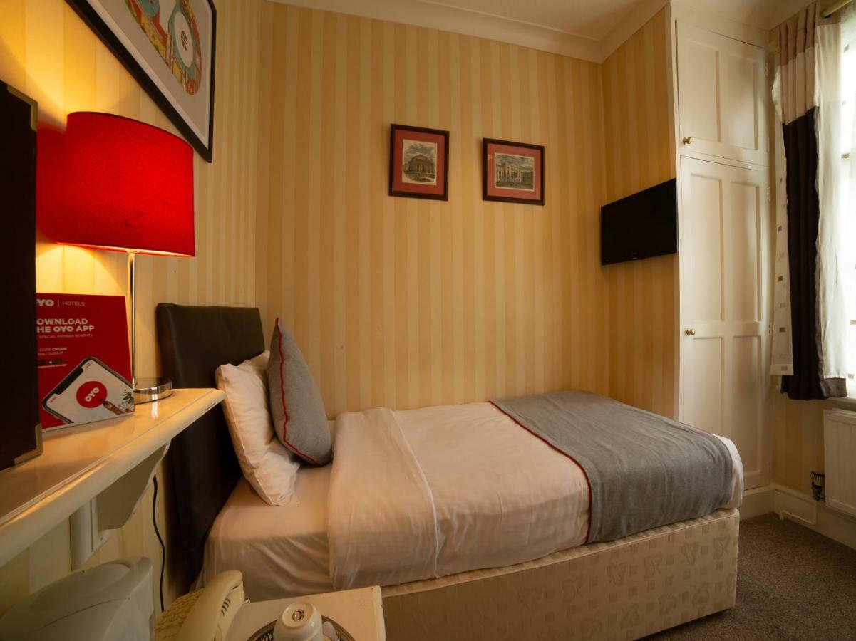 Fines Bayliwick Hotel Bracknell Zewnętrze zdjęcie