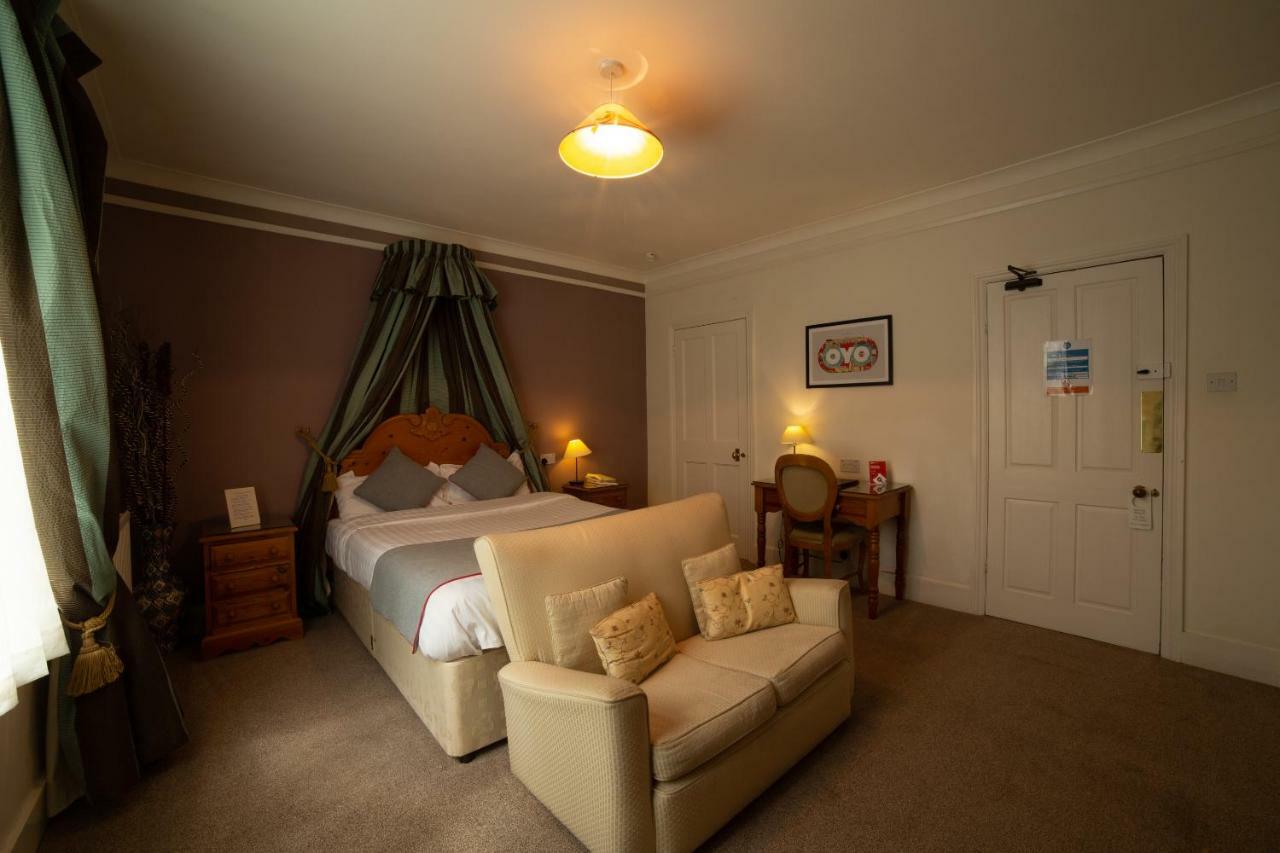 Fines Bayliwick Hotel Bracknell Zewnętrze zdjęcie
