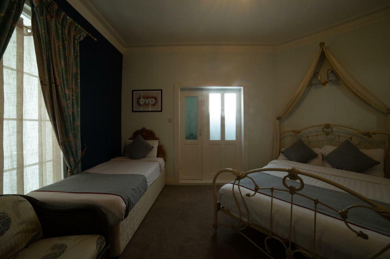 Fines Bayliwick Hotel Bracknell Zewnętrze zdjęcie