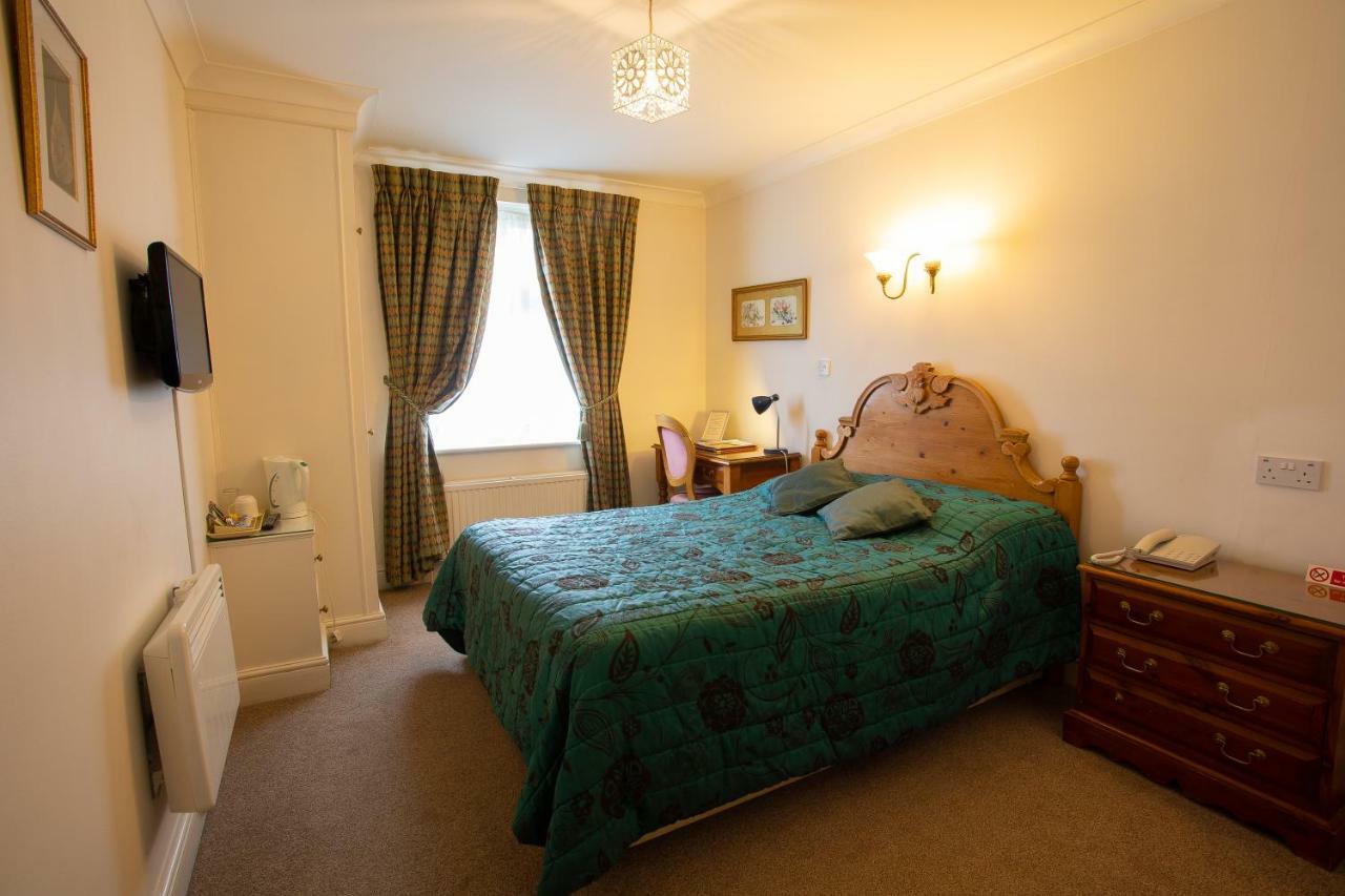 Fines Bayliwick Hotel Bracknell Zewnętrze zdjęcie