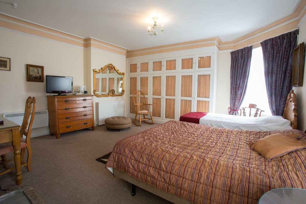 Fines Bayliwick Hotel Bracknell Zewnętrze zdjęcie