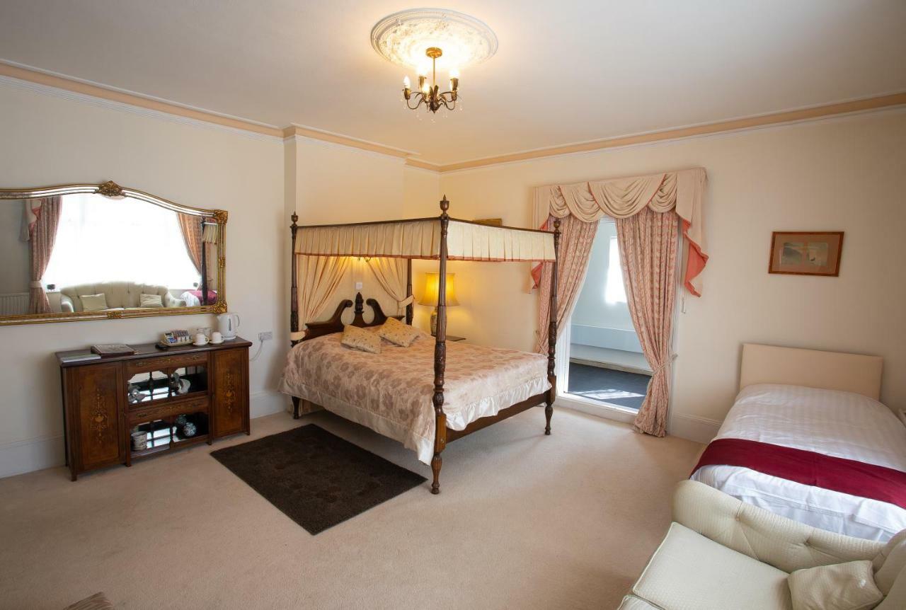 Fines Bayliwick Hotel Bracknell Zewnętrze zdjęcie
