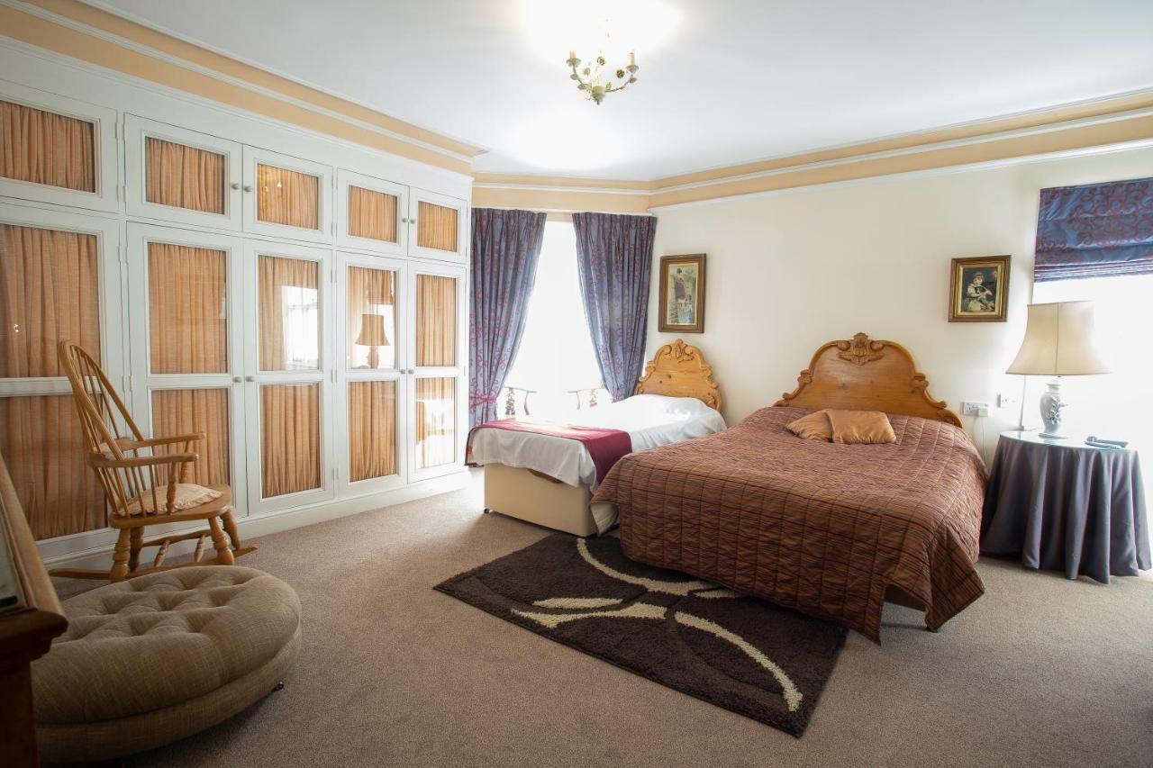 Fines Bayliwick Hotel Bracknell Zewnętrze zdjęcie