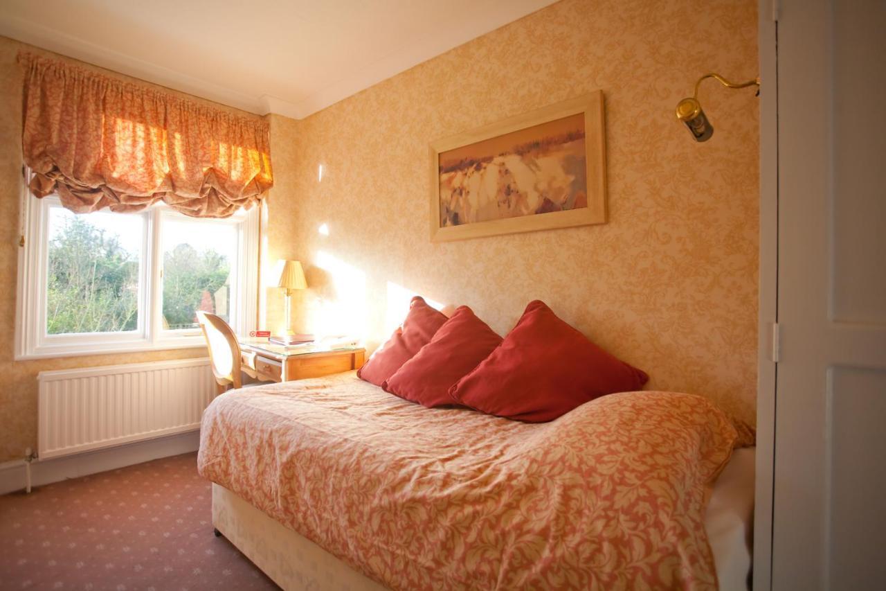 Fines Bayliwick Hotel Bracknell Zewnętrze zdjęcie